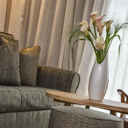 Tyrol Hotel 3*